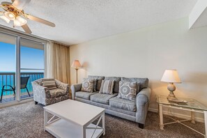 TV, DVD player - 14th-floor condo with Gulf of Mexico views & outdoor pool (Destin)