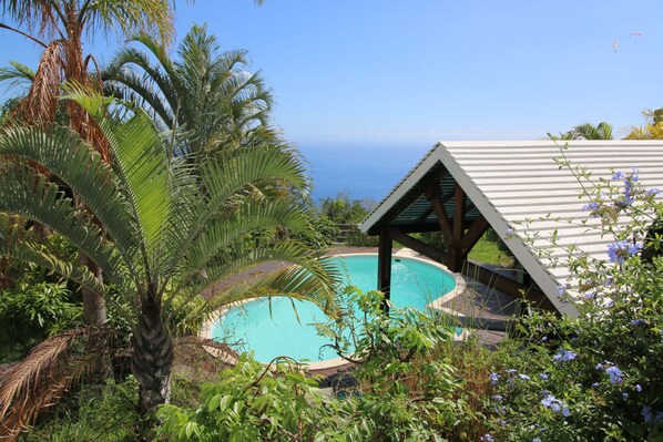 Piscine extérieure, piscine chauffée