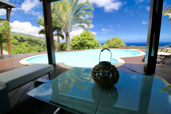 Outdoor pool, a heated pool