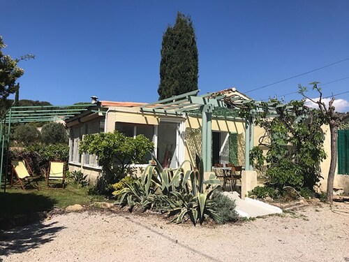 Provencal "Cabanon" mit Fußgängerzugang zur Bucht von Port d'Alon für 2 / 4p