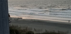 On the beach - St.Clements Caravelle Ocean Front (Myrtle Beach)