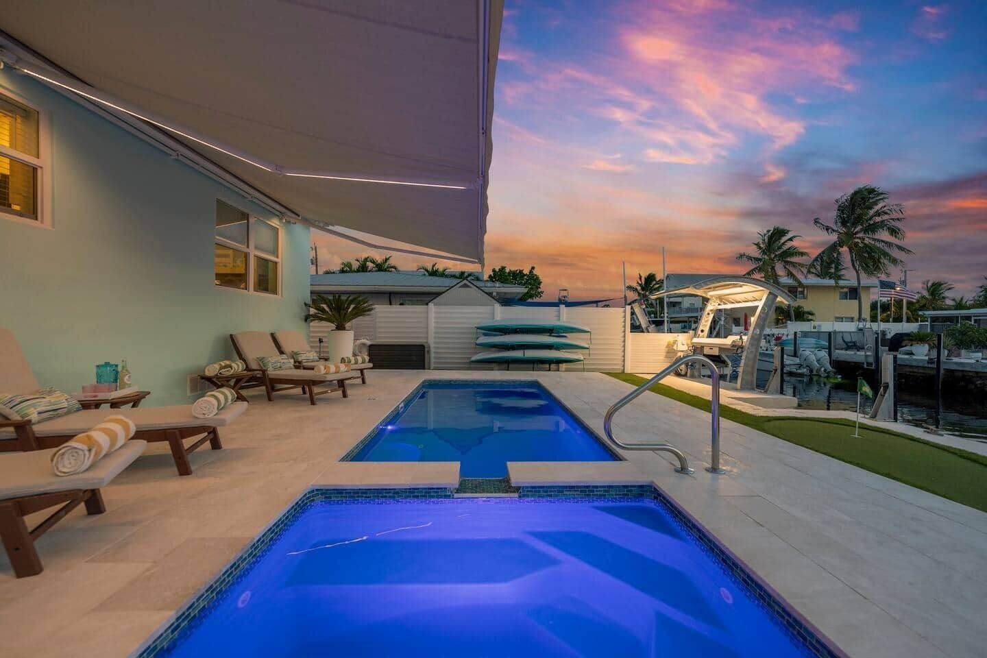 Outdoor pool, a heated pool