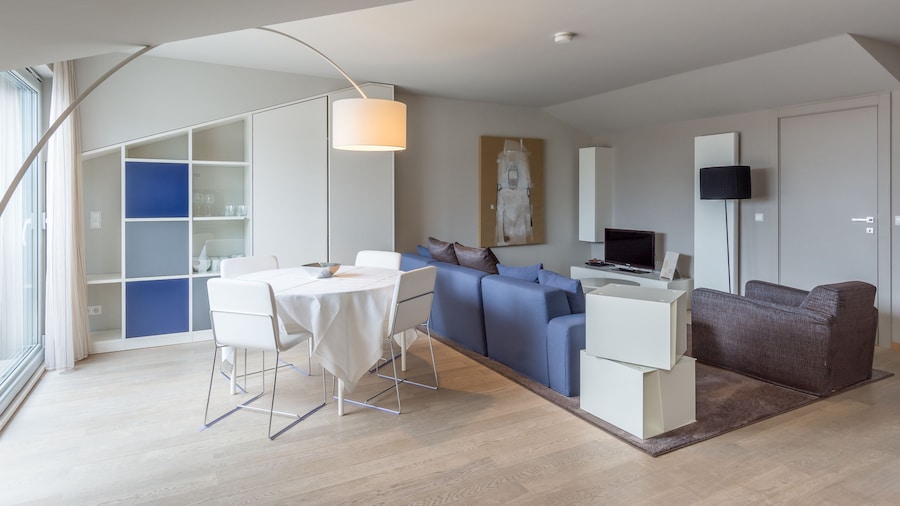 Four Stars Aparthotel