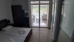 Interior - Diamond Plaza (Praslin Island)