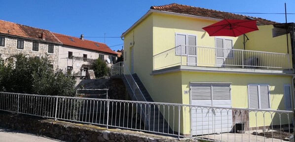 Front of property - Private rooms Oleas Stari Grad Hvar (Stari Grad)
