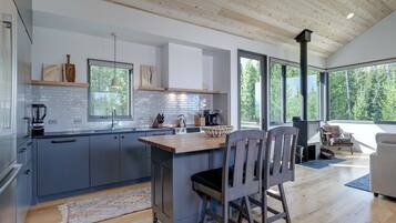 Réfrigérateur, micro-ondes, four, lave-vaisselle