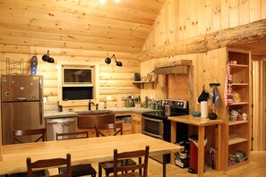 Fridge, oven, stovetop, dishwasher - Jackson, NH Log Cabin near Storyland in White Mountains: 2Queen Bdrms+Sleep Loft (Jackson)