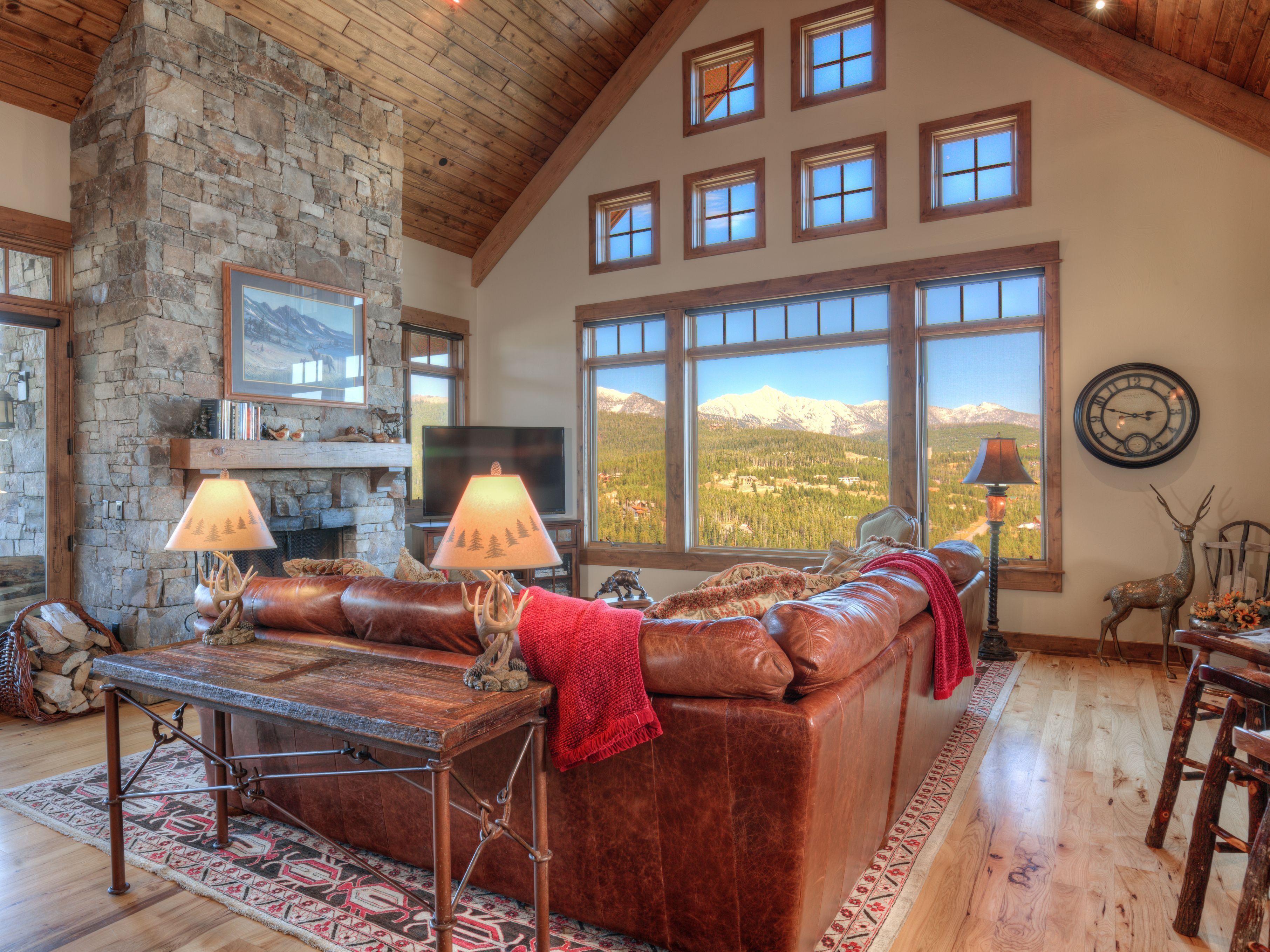 Big Sky Vacation Rentals: Cowboy Suite 6D