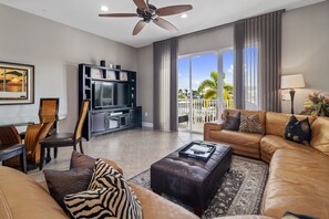 Smart-tv, tv-spel och en stereo