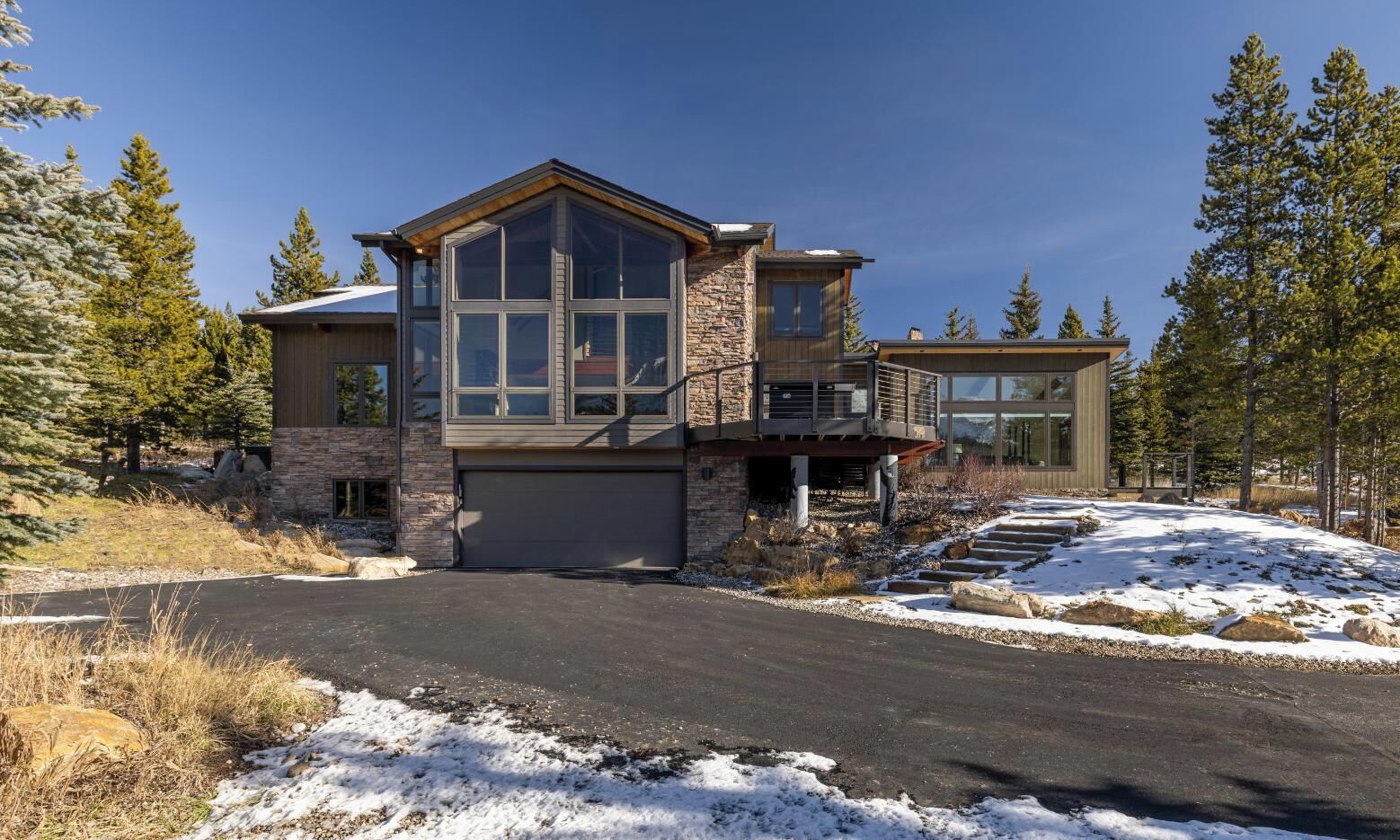 Big Sky Vacation Rentals: MVC Bear`s Lair