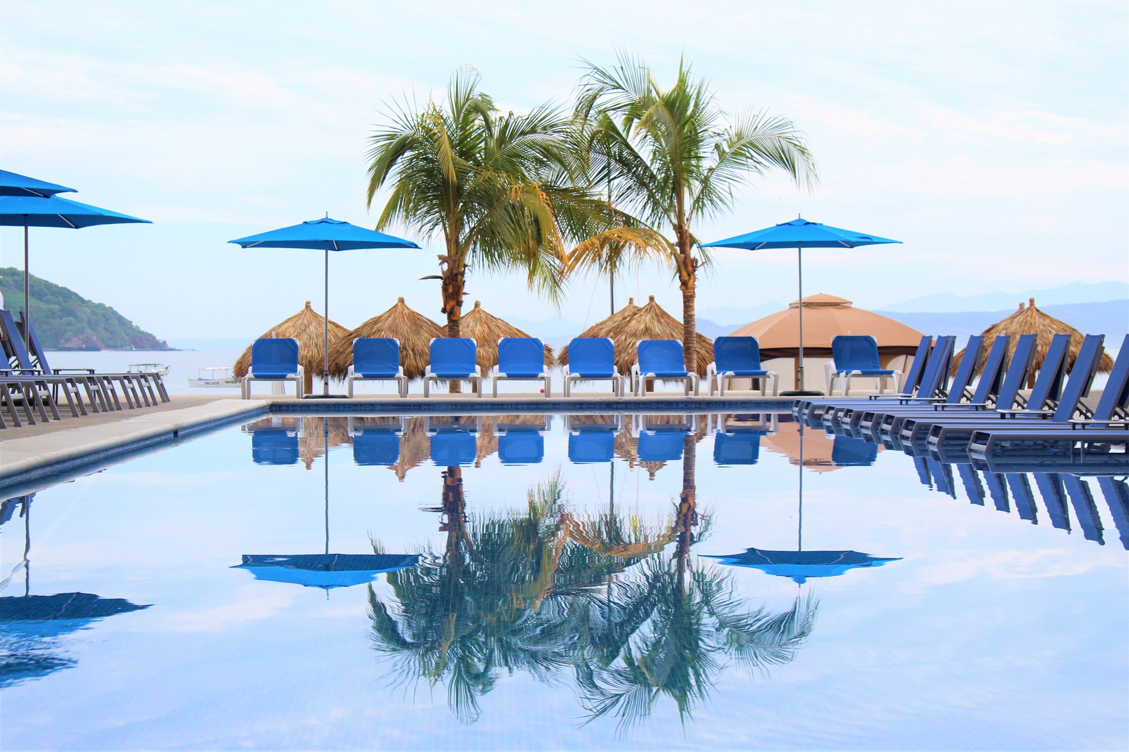 屋外プール、サンラウンジャー