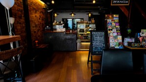 Cafe - The Ranking hostel & cafe' (Chiang Mai)