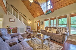 Living Room | Ample Natural Sunlight