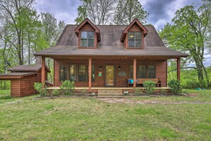 Exterior | Stairs Required | Covered Front Porch