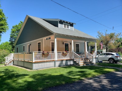 Newly built cottage in historic Thousand Island Park, New York
