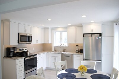 The perfect home for a family summer vacation! Minutes to beaches & bike path. 