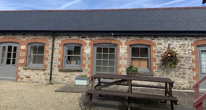 Pretty stone cottage near the village of Pendoylan