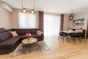 Apartment (24) | Living area | Flat-screen TV - Apartamenty Silence&Sea (Ustronie Morskie)