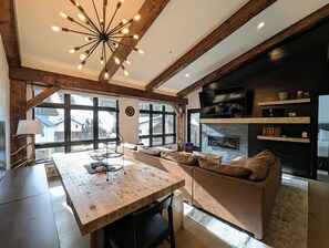 Téléviseur connecté, foyer, chaîne audio