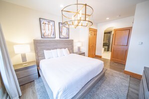 2 makuuhuonetta, silitysrauta/-lauta, Wi-Fi, vuodevaatteet