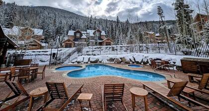 Peaceful Scenic Retreat | Pool & Hot Tubs
