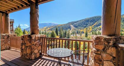 Mountain & River views! Close to the Bike Path!