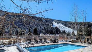 Et oppvarmet basseng