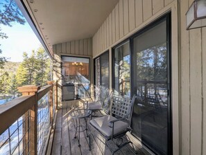 Terrace/patio - Quiet, Outdoor Pool/Indoor Hot Tub, Shuttle (Keystone)