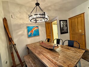 Dining - Walk to shopping and dining, Summer Festivals! (Keystone)