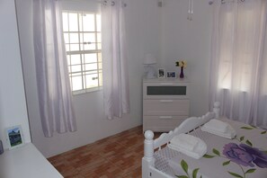 Standard Apartment, 2 Bedrooms, Ocean View | Individually furnished, iron/ironing board, free WiFi, bed sheets