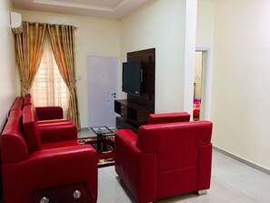 Fernseher, Stereoanlage