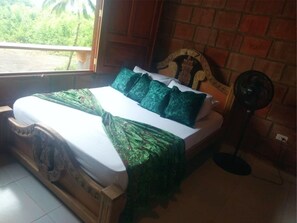 Basic Room, Sea View | Desk, free WiFi