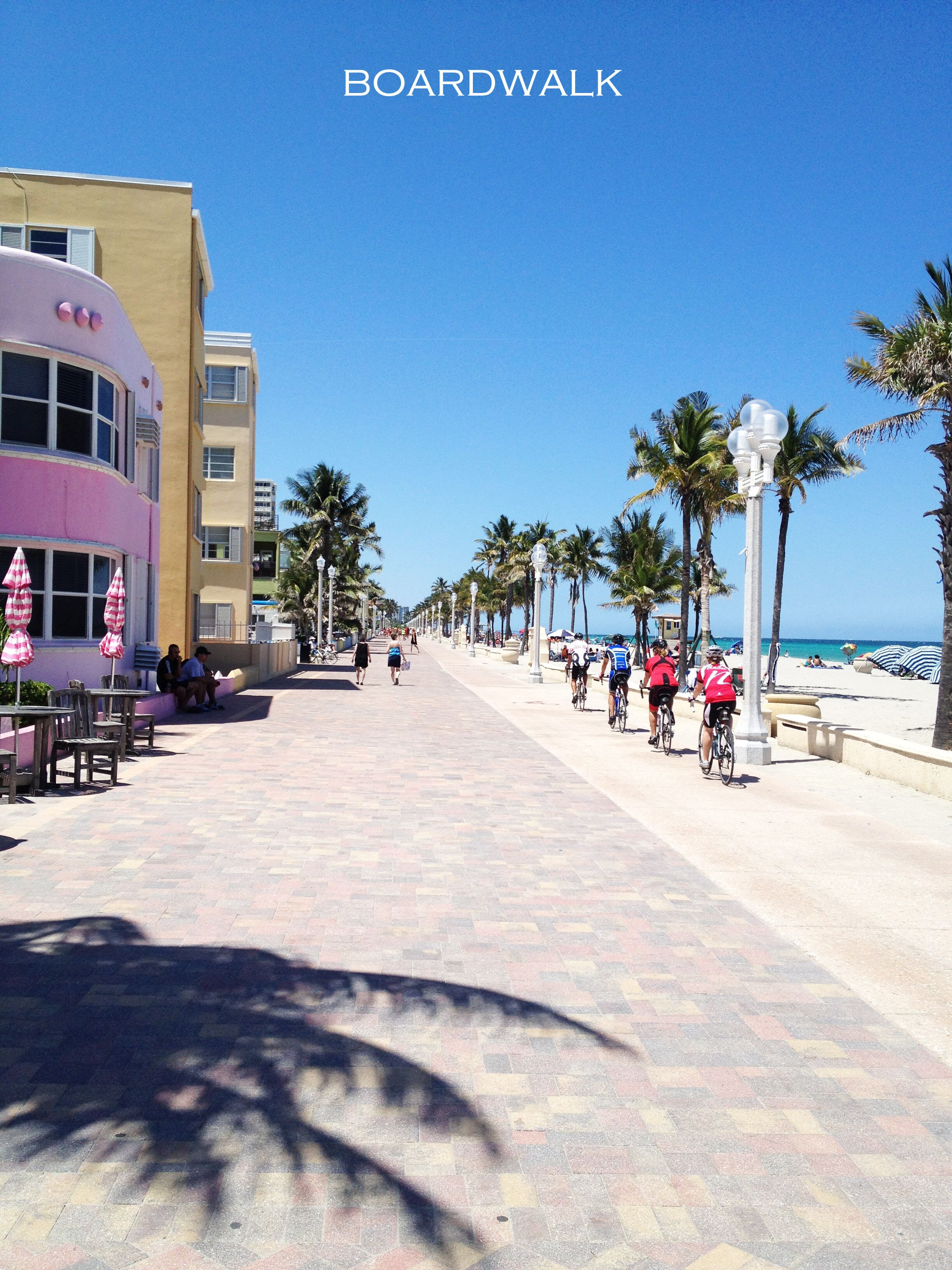 OCEAN VIEW FROM EVERY ROOM . CLOSE TO FORT LAUDERDALE AIRPORT. BYCICLES