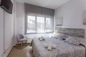 2 bedrooms, desk, iron/ironing board, free WiFi - ApartUP Patacona Beach Select (Alboraya)