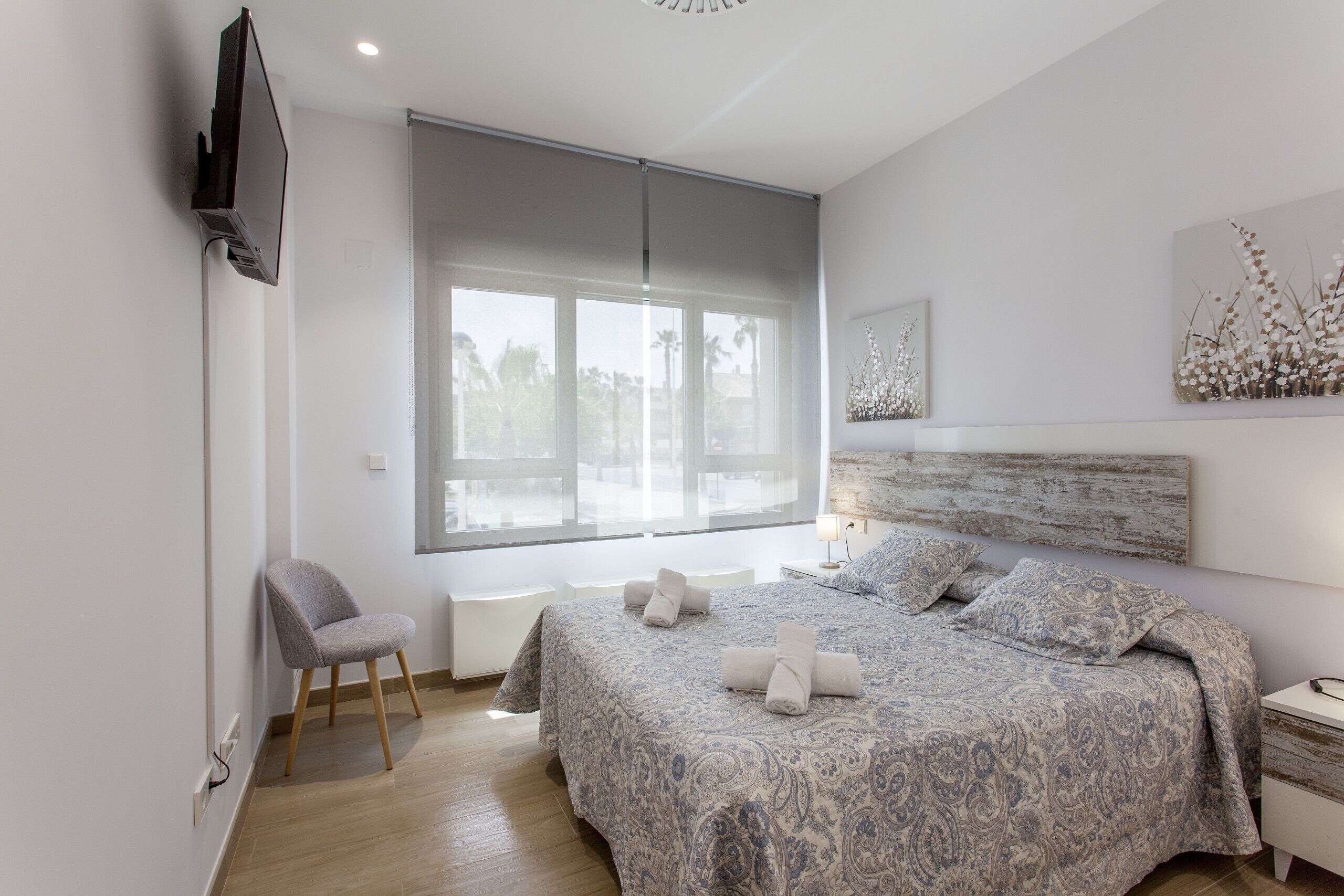 2 bedrooms, desk, iron/ironing board, free WiFi