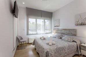 2 chambres, bureau, fer et planche à repasser, Wi-Fi gratuit