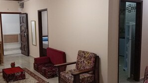 Economy Apartment, 3 Bedrooms, City View | Living area