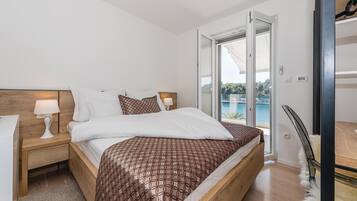 4 bedrooms, free WiFi, bed sheets
