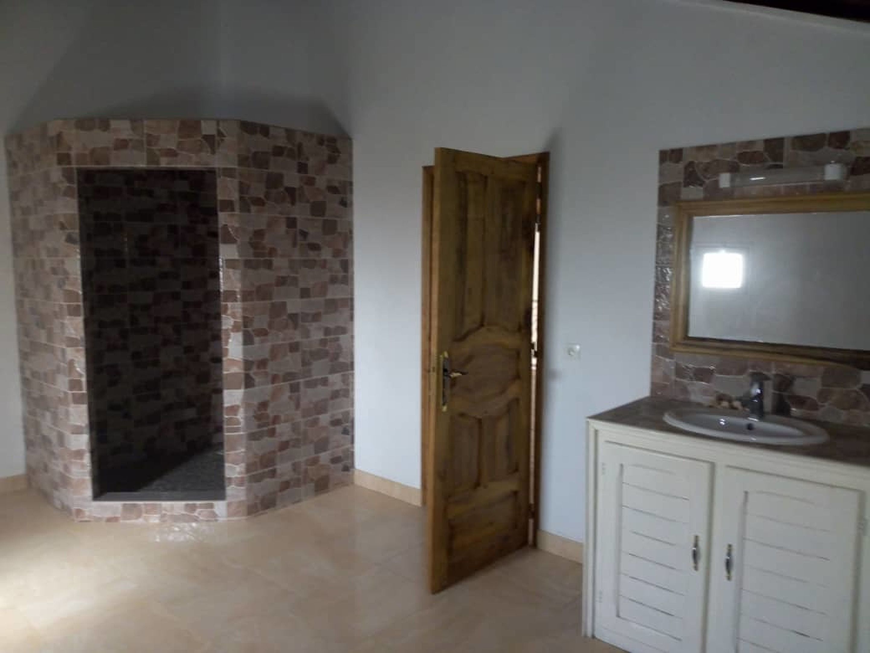 Comfort Villa | Bilik Mandi | Kelengkapan dandanan diri percuma, pengering rambut, tuala disediakan 