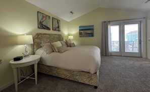 5 bedrooms, internet, bed sheets