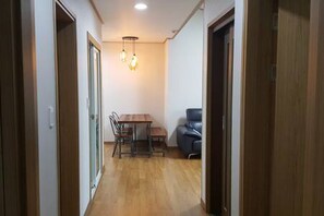 Desk, laptop workspace, iron/ironing board, free WiFi