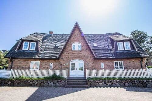 Mecking Munkmarsch<br>Mit dem Appartement Mecking erwartet Sie ein liebevoll eingerichtetes, komplett ausgestattetes modernes und ruhig gelegenes Feriendomizil.
