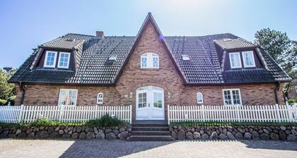 Mecking Munkmarsch<br>Mit dem Appartement Mecking erwartet Sie ein liebevoll eingerichtetes, komplett ausgestattetes modernes und ruhig gelegenes Feriendomizil.