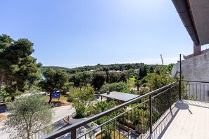 Property grounds - Holiday apartment with air conditioning (Banjole)