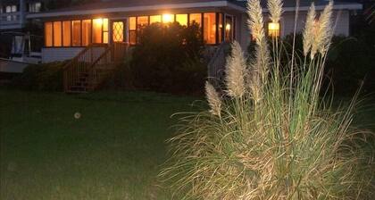 Cottage: 3005 Palmetto Blvd.