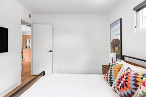 2 bedrooms, iron/ironing board, travel crib, free WiFi