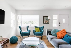 Télévision, cheminée