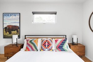 2 chambres, fer et planche à repasser, lit parapluie, Wi-Fi gratuit