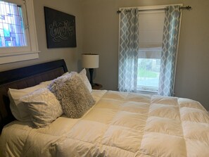 3 bedrooms, desk, iron/ironing board, free WiFi