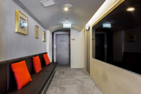 Circular House - Image 23